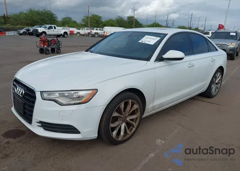 2013 Audi A6 2.0T Premium z USA, uszkodzony, nr VIN WAUGFAFC6DN022367